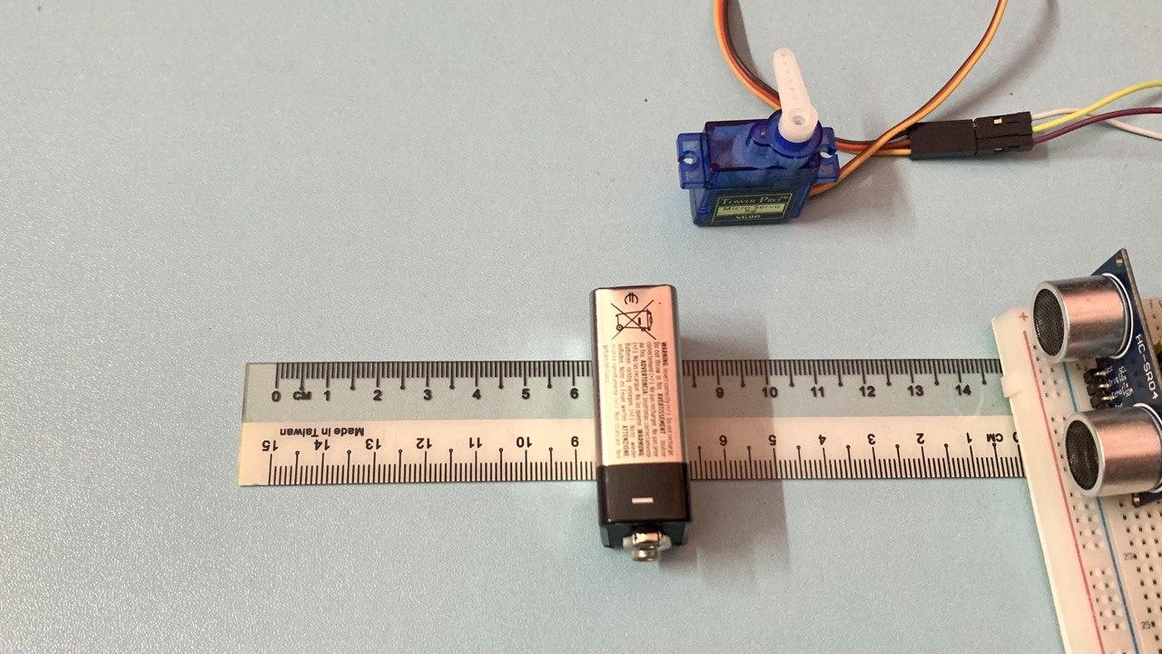 Kawal Servo Motor menggunakan Ultrasonic Sensor | BDxTronix